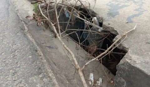 Descaso: Em galerias e bueiros abertos ja caíram pessoas e veículos nas ruas de Manaus