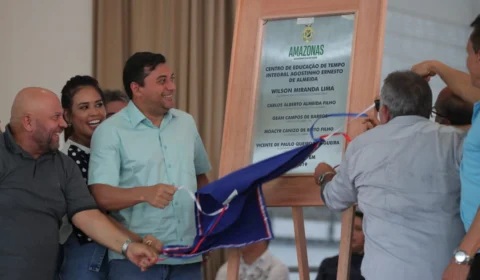 Wilson Lima inaugura Ceti em Lábrea e entrega crédito a pescadores do município