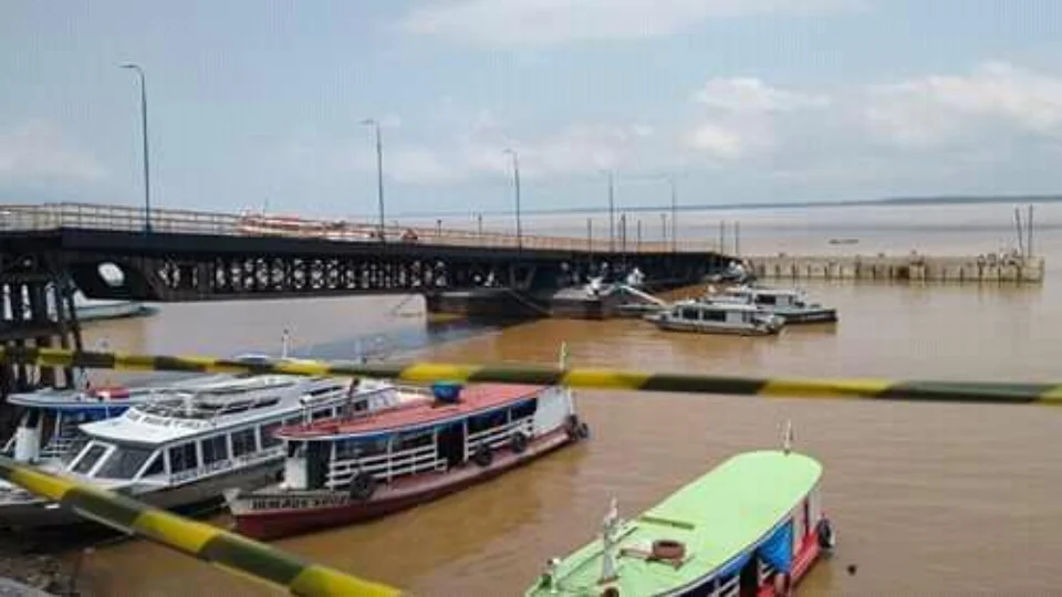 O Porto de Parintins foi interditado para evitar acidentes, diz Marinha do Brasil