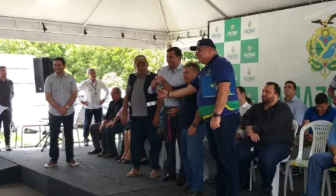 Governador Wilson Lima entrega veículos para beneficiar o setor primário