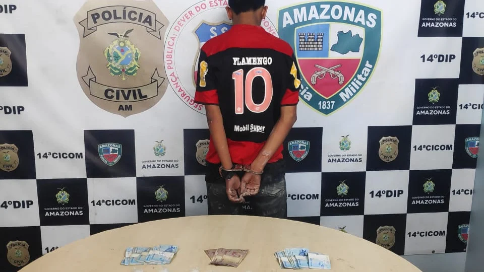 Polícia Militar faz apreensão de adolescente portando porções de oxi e maconha na Comunidade Santa Inês.