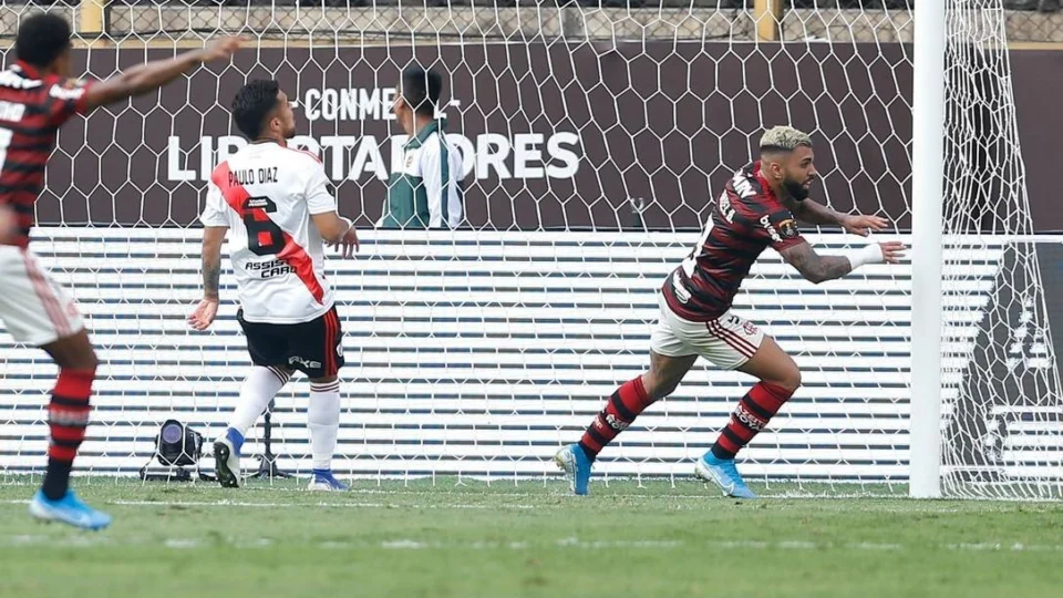 Flamengo vira contra River Plate e é Campeão da Libertadores