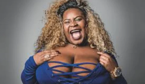 Jojo Todynho posa de topless após cirurgia: “Serei sempre gorda e gostosa”