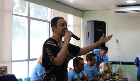 “Sexta Musical” leva solidariedade e alegria a pacientes em tratamento na FCecon