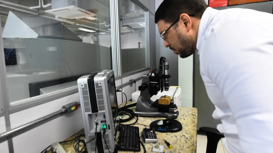 Governo do AM estuda fontes de financiamento para implantação de parque tecnológico