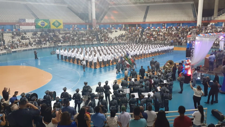 Colégio Militar da Polícia Militar III realiza formatura de 320 alunos do ensino médio