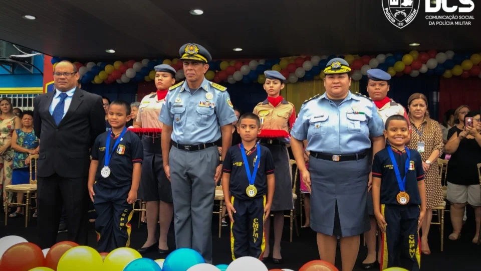 PM realiza solenidade de conclusão do 1º ano do Ensino Fundamental do CMPM V