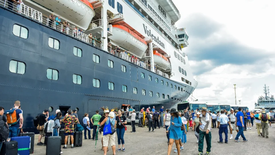 Amazonas foi o estado que mais gerou emprego no turismo, na região norte em 2019