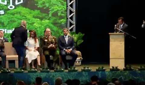 Arthur vira as costas para Governador após Polícia Civil indiciar filhos de Betinha Valeiko