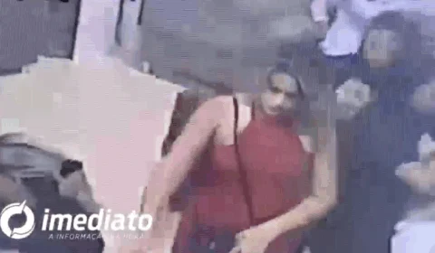 Casal se passa por cliente e comete assalto em salão de beleza. Veja vídeo!