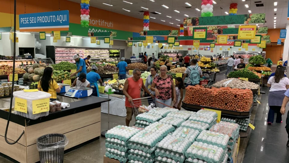 Supermercados de Manaus fazem ‘Viradão’ para atender as demandas de Natal. Saiba mais!