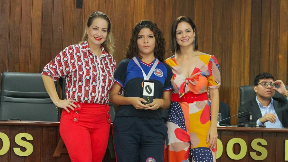 Concurso Estadual de Prevenção à Violência Contra Mulheres premia alunos e professores da rede pública