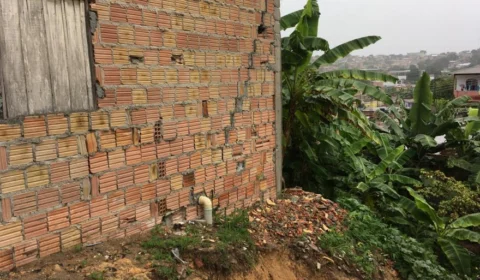 Moradores reclamam dos transtornos causados por conta de problemas em infraestrutura no Loteamento Castanheira