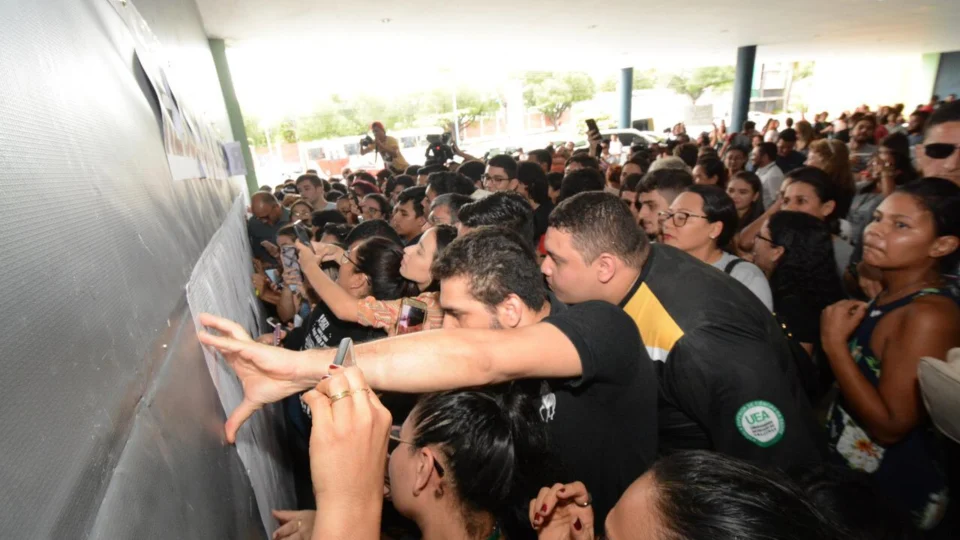 Aprovados da UEA comemoram a entrada na faculdade pública