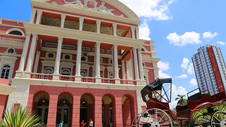 Teatro Amazonas passará por modernização de sistema de combate a incêndio, a partir de janeiro