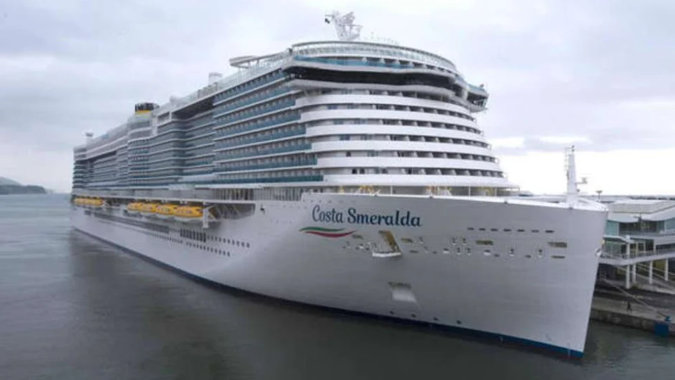 Cruzeiro com 7 mil pessoas é bloqueado na Itália por suspeita de coronavírus