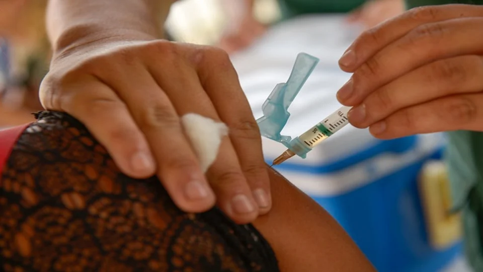 Amazonas recebe 25 mil doses de vacina pentavalente na rede pública