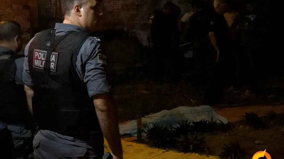 Adolescente de 14 anos é assassinado com tiro na cabeça no Jorge Teixeira