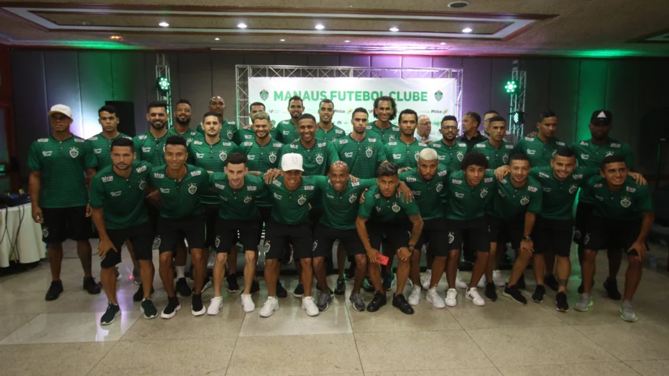 Futebol: elenco do Manaus FC e novos patrocinadores são apresentados aos torcedores