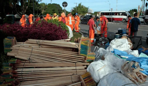 Mutirões de limpeza nos locais de festa do Réveillon 2020 recolhe 100 toneladas de lixo em Manaus