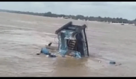 Vídeo: embarcação afunda no Rio Madeira em Porto Velho