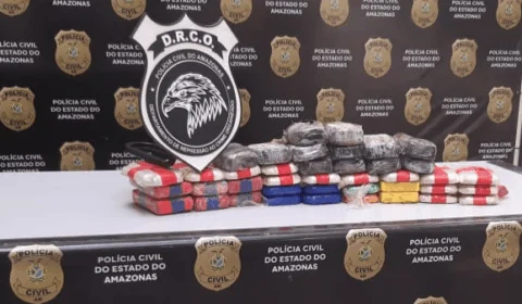 Colombiano é preso com 40kg de cocaína avaliados em mais de R$ 600 mil, em embarcação vinda de Tabatinga