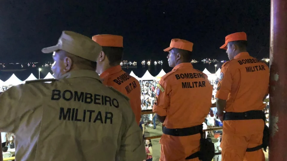 Oito ocorrências são registradas pelo Corpo de Bombeiros, durante Réveillon