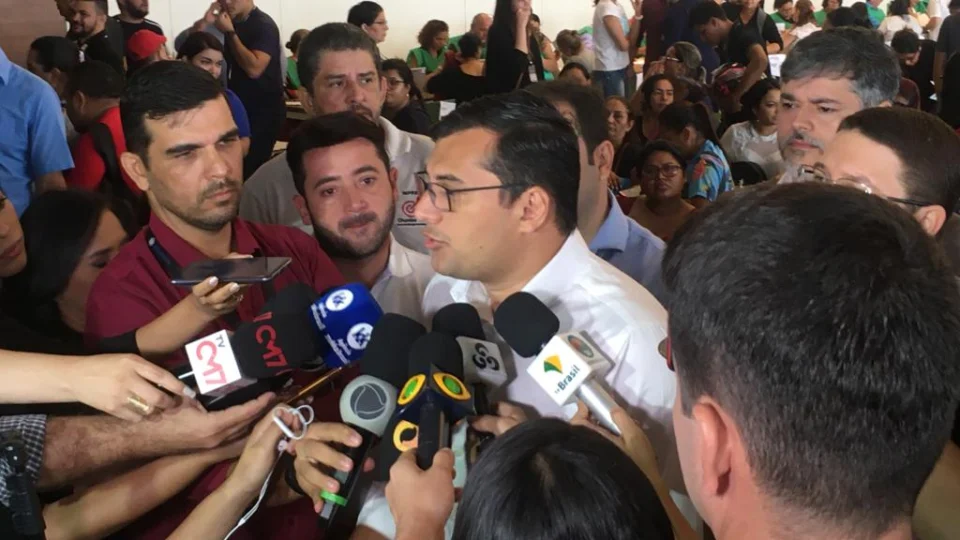 Governo do Amazonas já contratou mais de 700 terceirizados da saúde, informa Wilson Lima