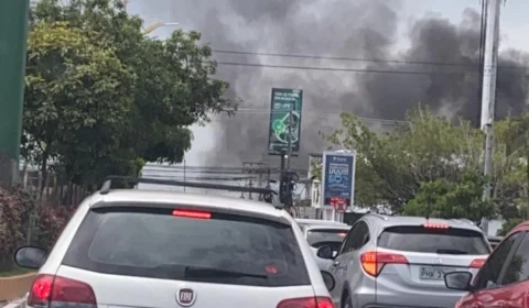 Incêndio atinge oficina de motores na Avenida Constatino Nery