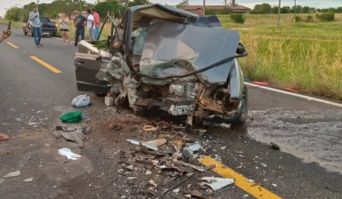 Grave acidente de trânsito na BR-174 deixa três pessoas mortas