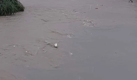 Deslizamentos, crateras, alagações em Manaus por conta da forte chuva