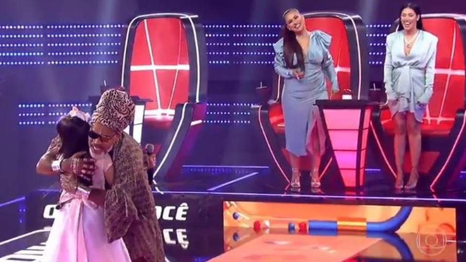 Acreana Loren Medeiros é aprovada em audição às cegas do ‘The Voice Kids’