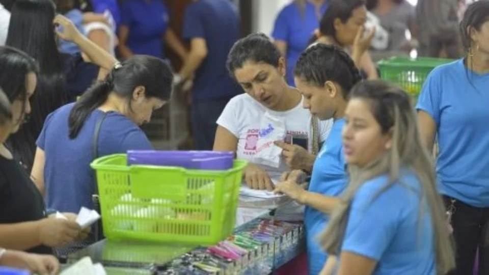 Volta às aulas: Procon – AM orienta consumidores para compra de material escolar