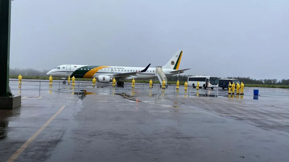 Brasileiros em quarentena seguem sem sintomas do novo coronavírus