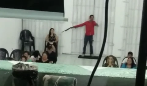 Vídeo mostra bandidos realizando assalto em igreja no São José
