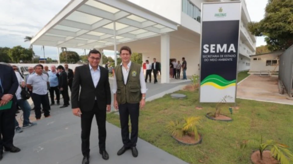 Wilson Lima e ministro do Meio Ambiente visitam espaço que irá abrigar a Secretaria da Amazônia, em Manaus
