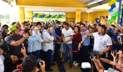 Governador Wilson Lima inaugura escola de tempo integral em Presidente Figueiredo