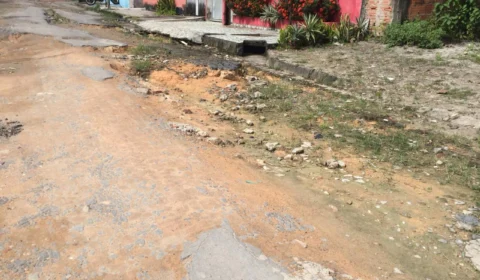 Moradores denunciam falta de infraestrutura em ruas do bairro Monte das Oliveiras