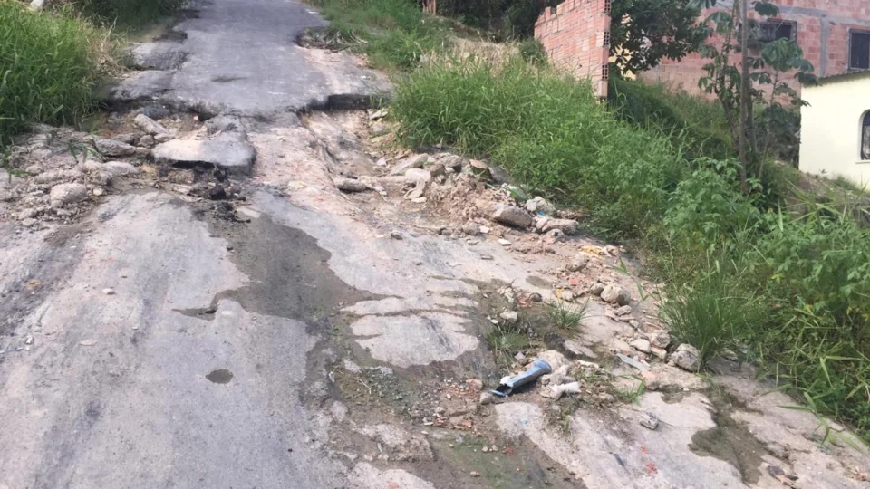 Moradores denunciam falta de infraestrutura em ruas do bairro Alfredo Nascimento