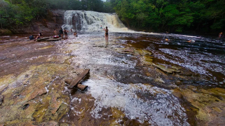 Grupo de jornalistas europeus se encanta com atrativos turísticos do Amazonas