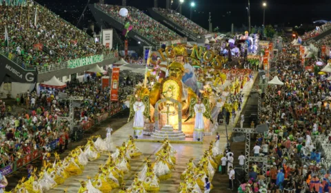 Diversidade de temas e ritmos marca o desfile das escolas de samba do Grupo Especial de Manaus