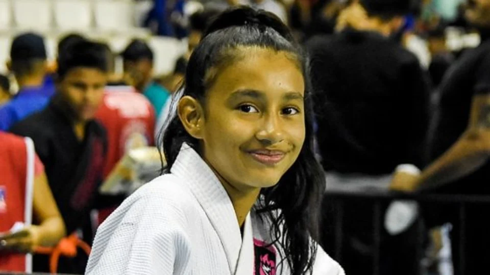 Solidariedade: atleta de 12 anos precisa de kimono novo para competição no sábado (8)