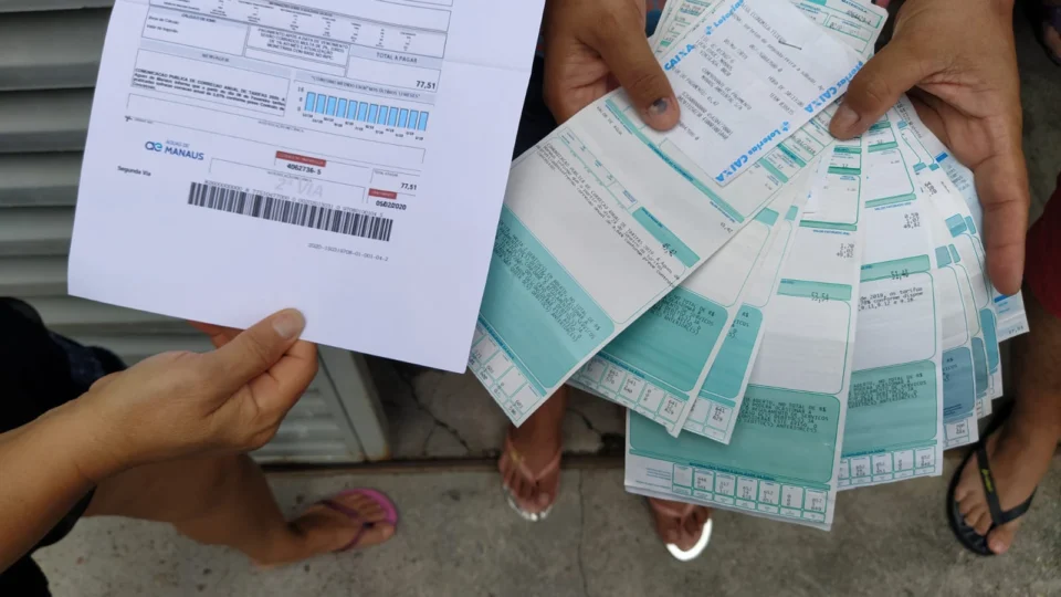 Com contas pagas em dia, moradores do Conjunto João Paulo 2 reclamam de falta de água