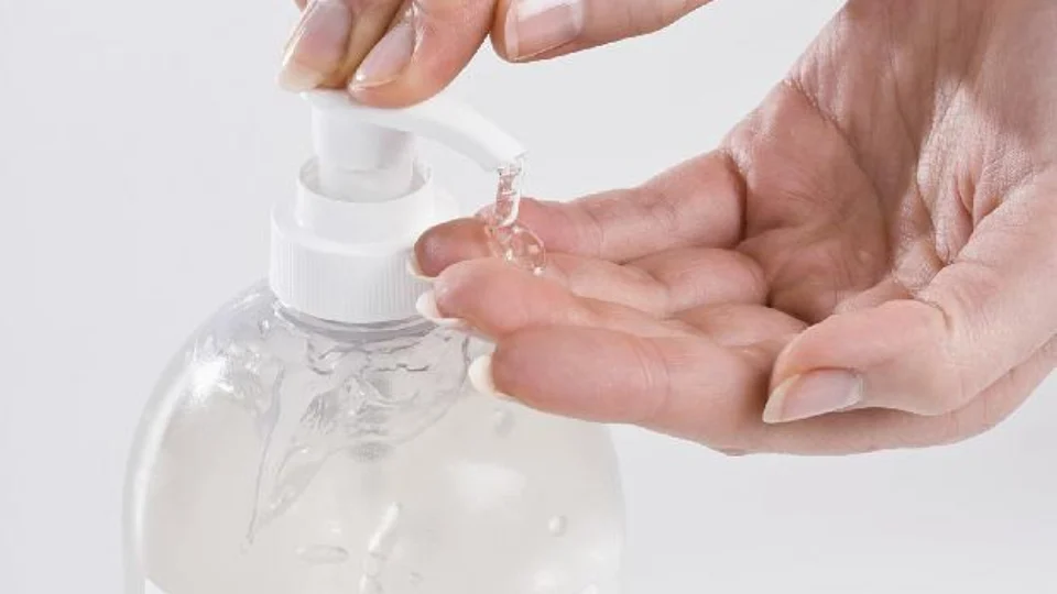 Álcool gel é eficaz na prevenção ao coronavírus