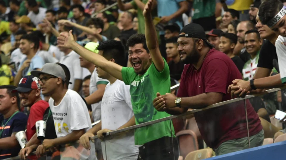 Manaus FC vence Coritiba e passa à segunda fase da Copa do Brasil