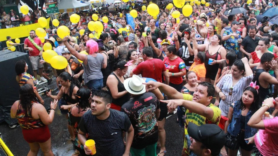 Veja como ficam o trânsito e o transporte neste fim de semana devido ao Carnaval de Manaus