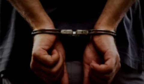 Mulher condenada por tortura contra o próprio filho de 1 ano é presa