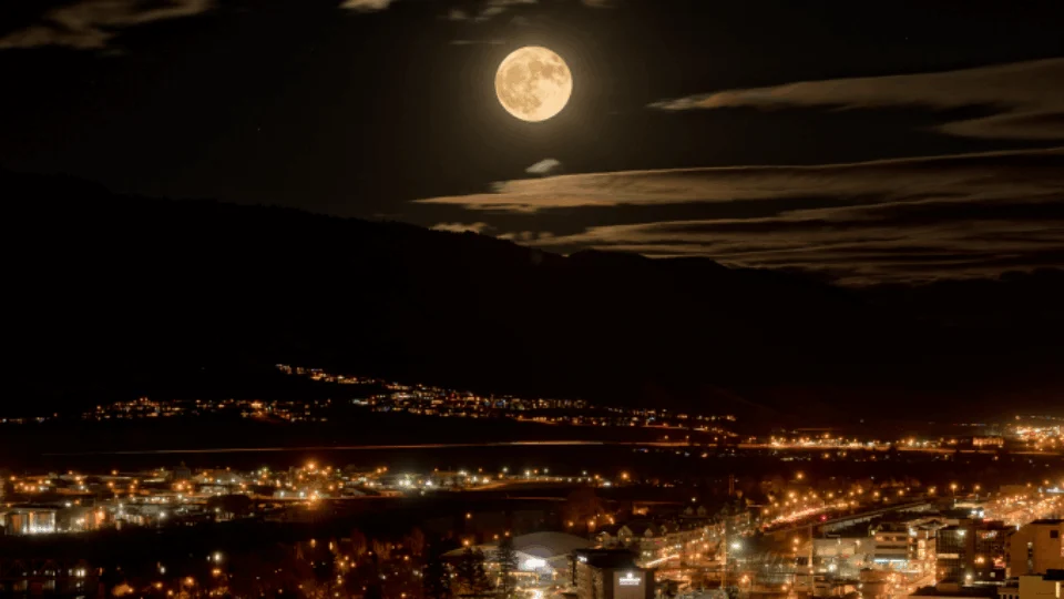 Terra ganhará uma ‘segunda lua’ neste mês; entenda