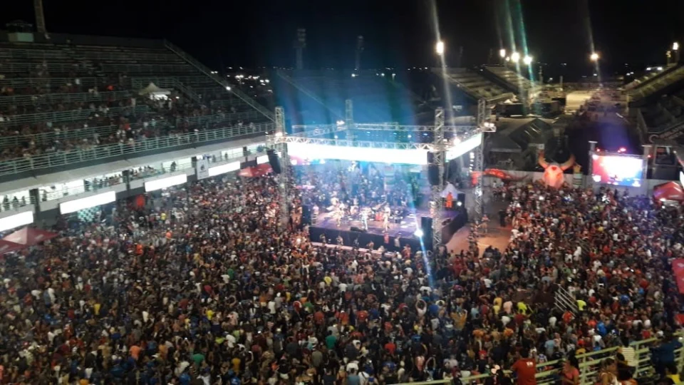 Segunda-feira ‘Gorda’ de Carnaval foi celebrada com muito boi-bumbá e homenagens à Arlindo Jr.