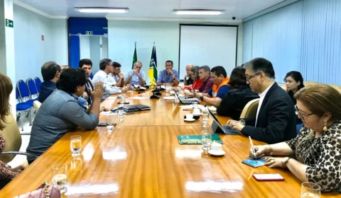 Mergulhadores do AM são enviados para auxiliar buscas após naufrágio de embarcação no Amapá